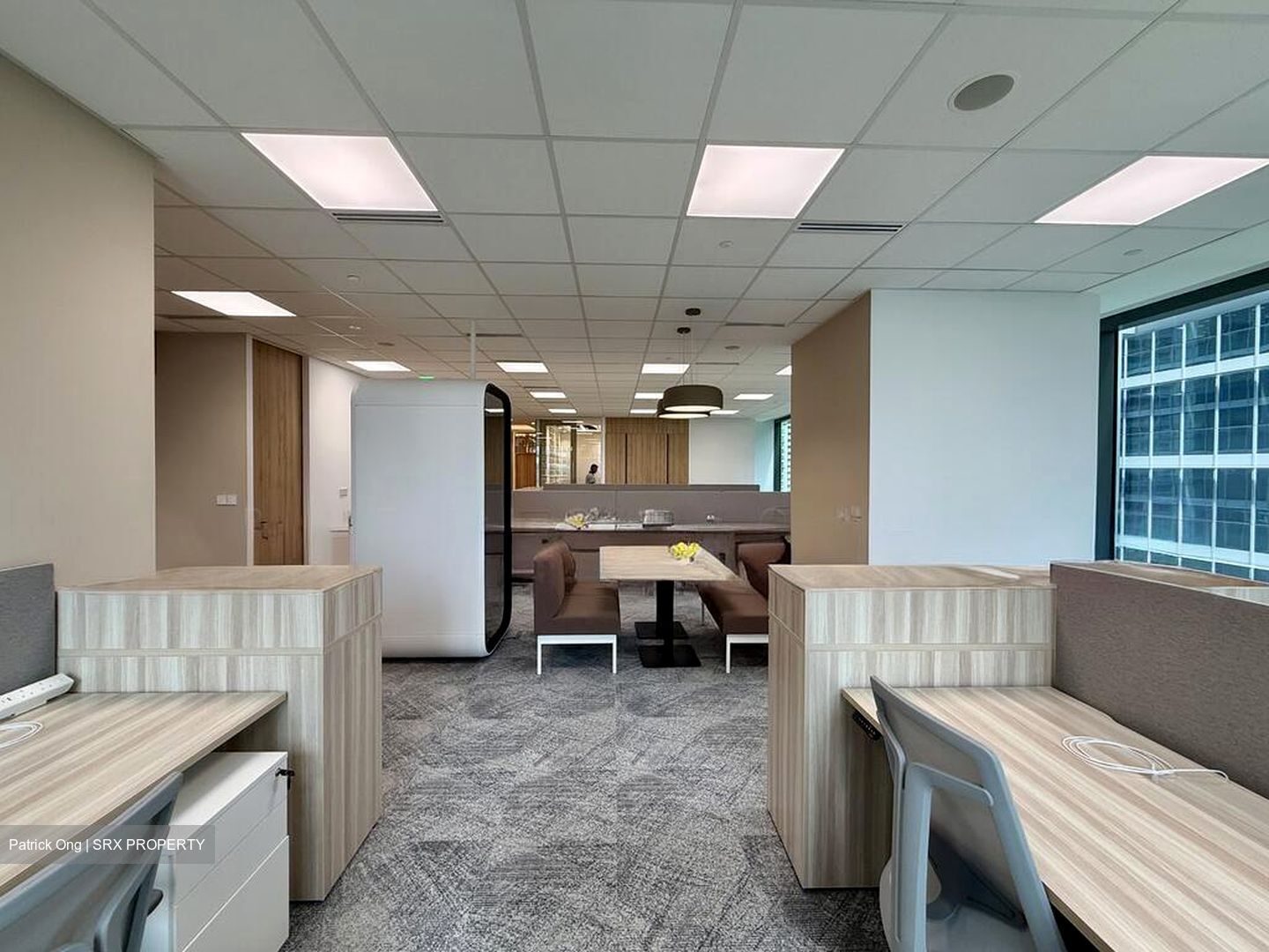 Central Boulevard (D1), Office #568708791